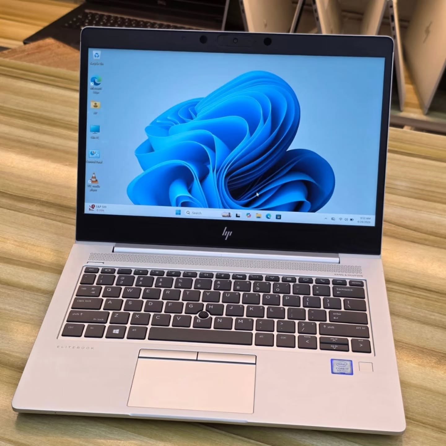 HP EliteBook 830 G6 - Picha ya kweli