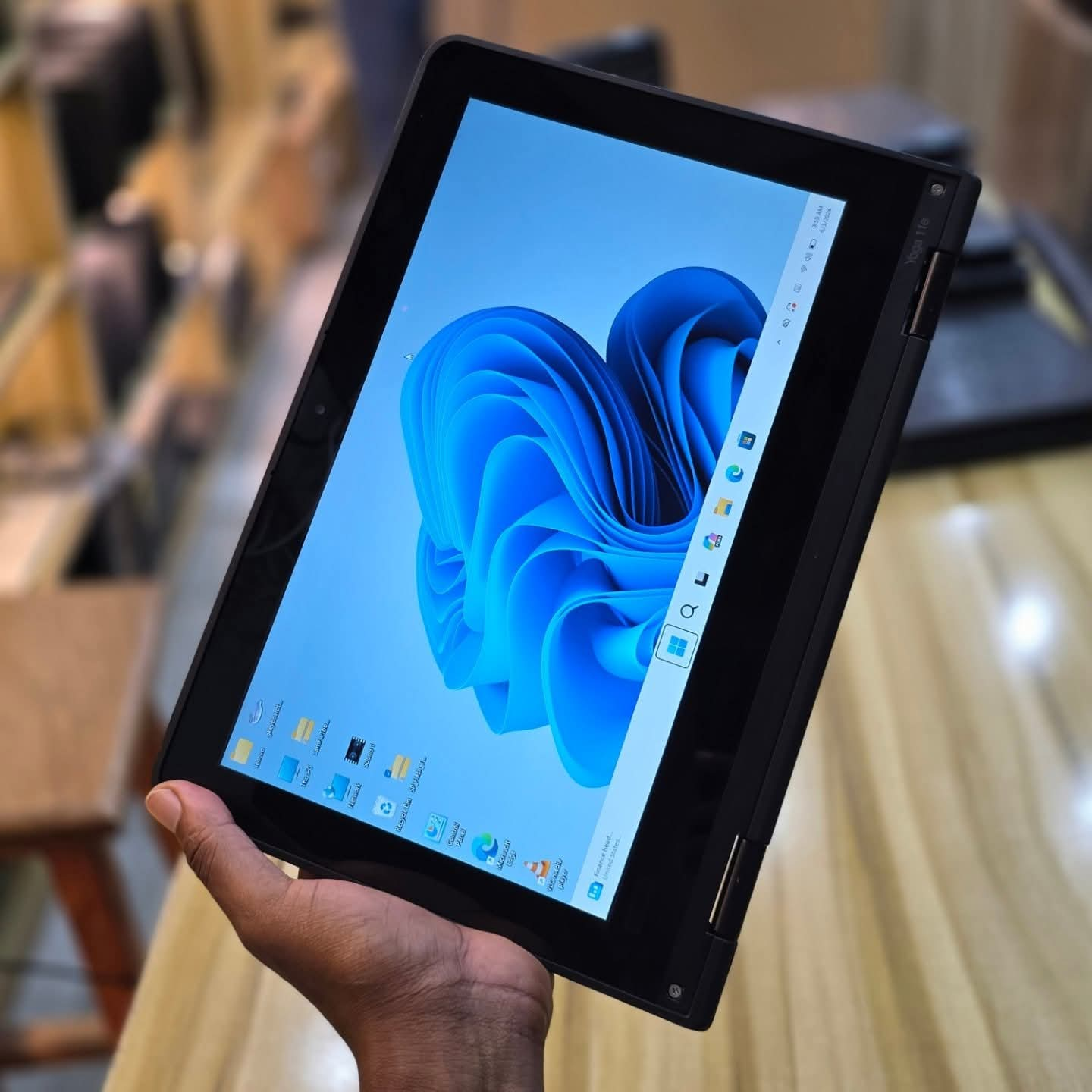 Lenovo Yoga 11e - Tablet Mode