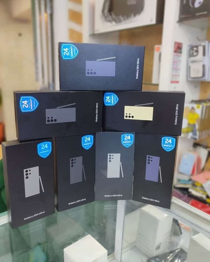 Samsung S24 Ultra - Full Box Stock